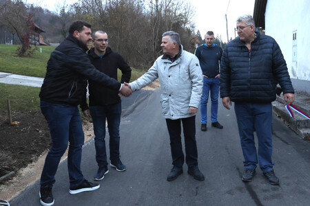 Odprtje ceste Dobec 21 Foto Ljubo Vukelič